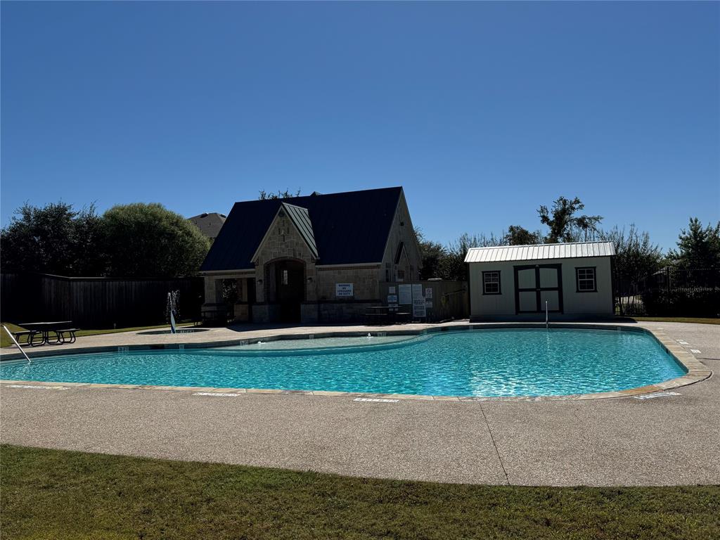 The Falls - Residential