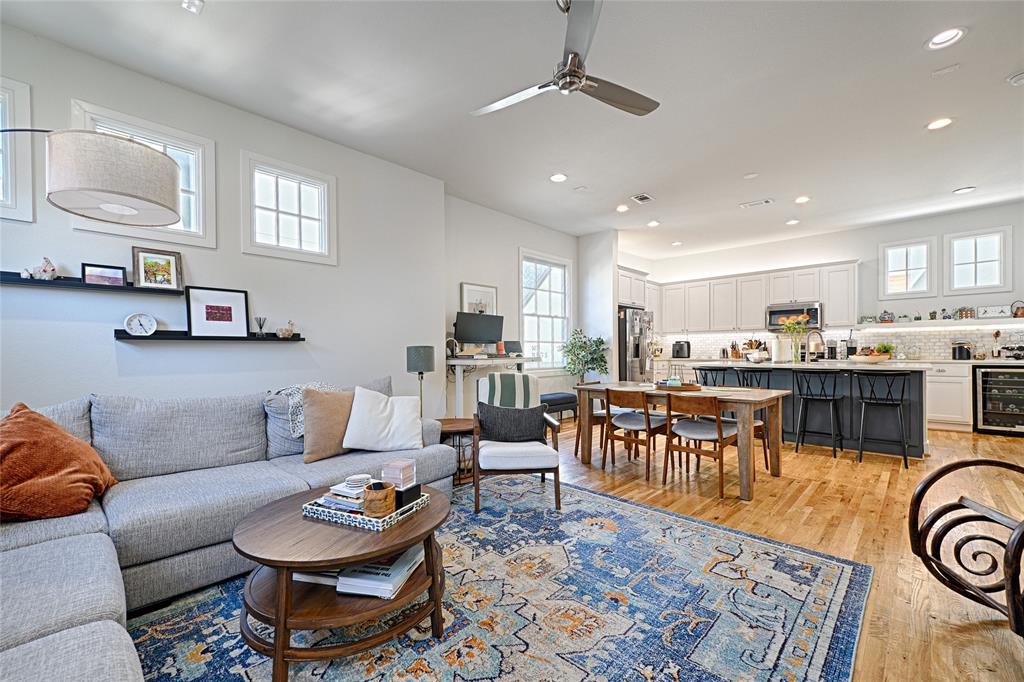 5065 Gaston Avenue 102