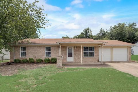 A home in Crowley