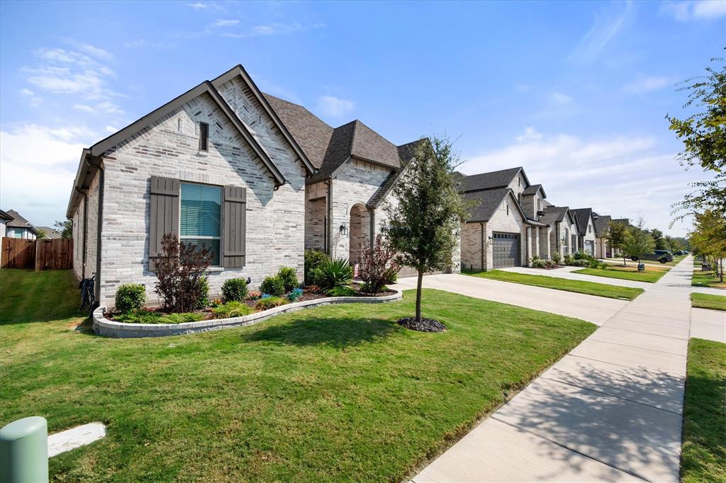 437 Lost Creek Trail