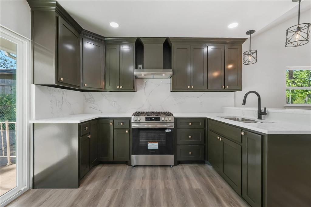 1918 Elmwood Boulevard