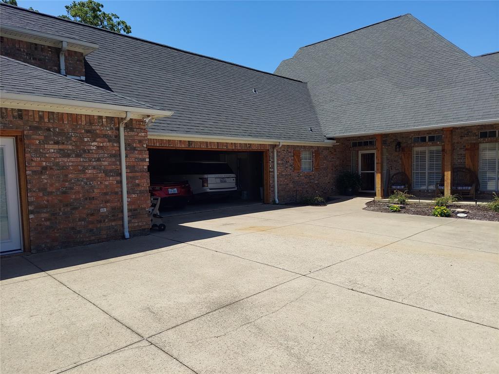 214 Kiowa Drive E