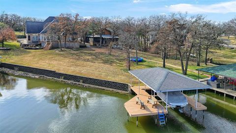 A home in Lake Kiowa