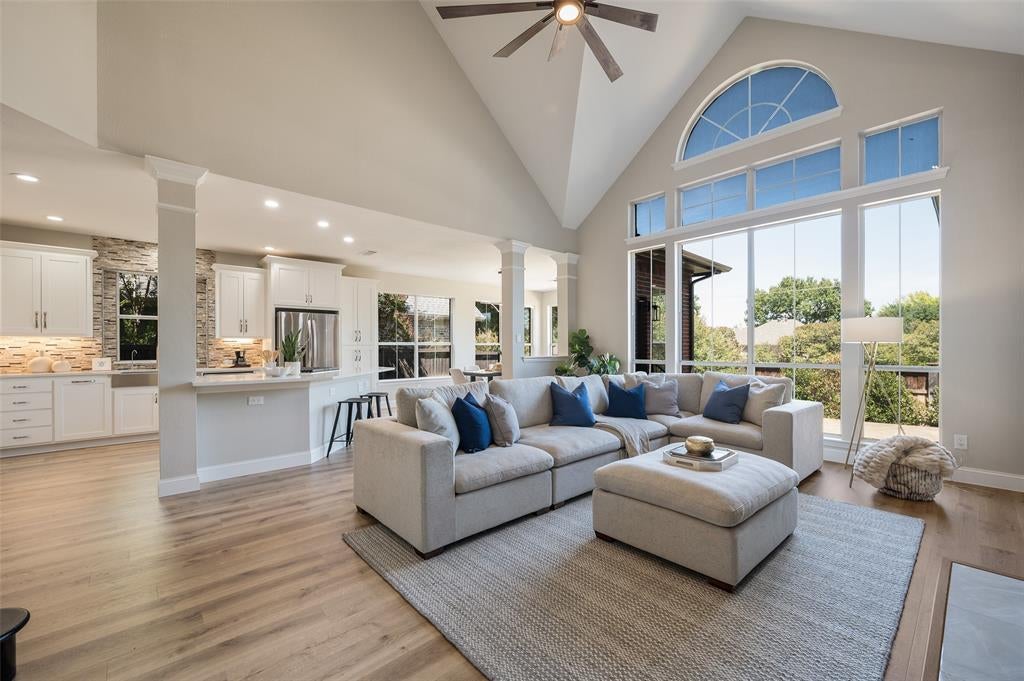 2710 Cobblestone Drive