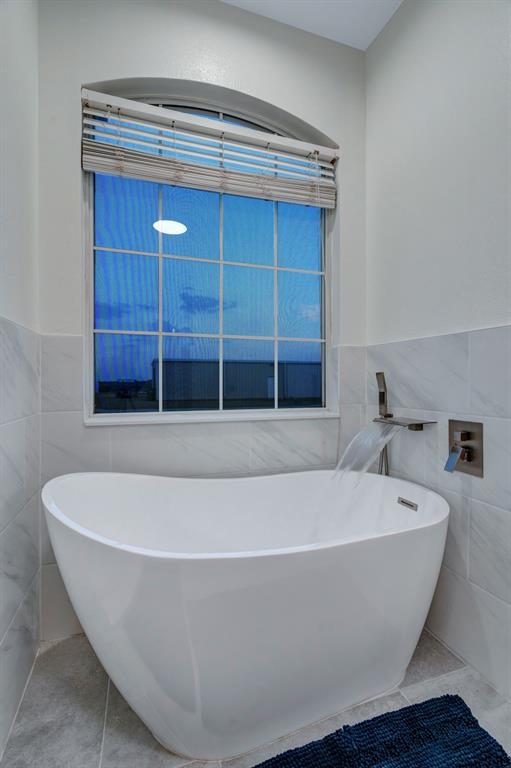 A R Newton - Residential