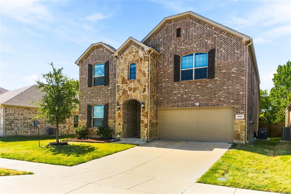 8709 Red Fox Trail