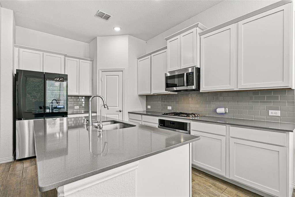 8709 Red Fox Trail