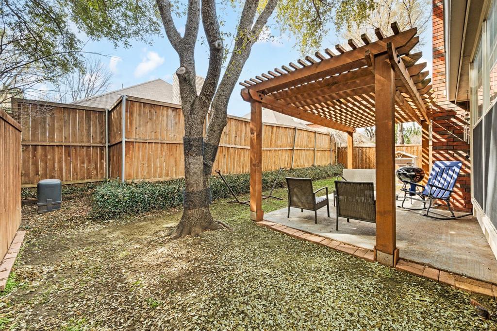 Oakwood Estates Lewisville - Residential