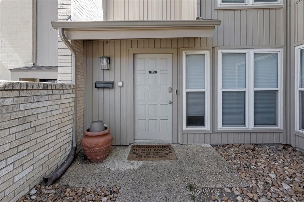 2902 Country Place Circle
