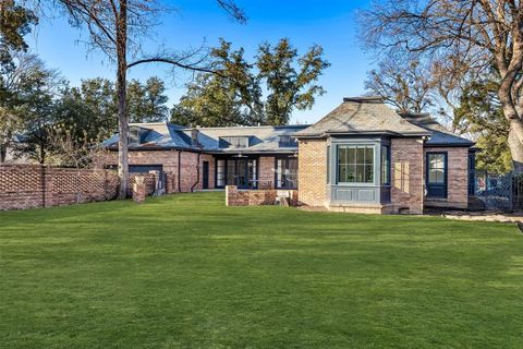 Tiny photo for 1 Willowood Street, Highland Park, TX 75205 (MLS # 21124967)