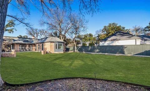 Tiny photo for 1 Willowood Street, Highland Park, TX 75205 (MLS # 21124967)