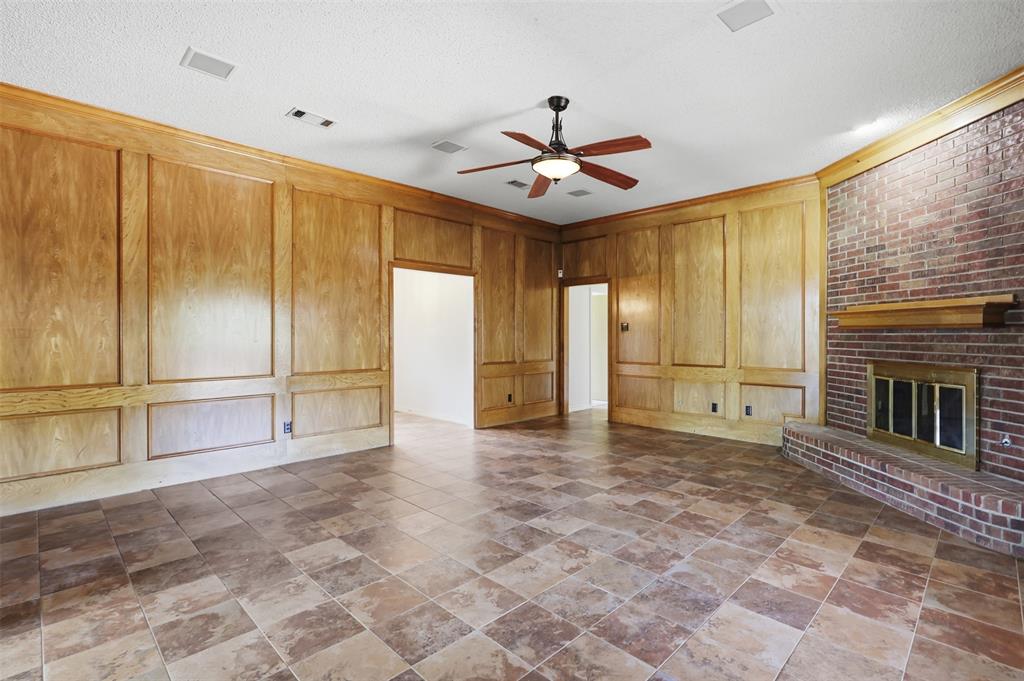 2110 Meadowview Court