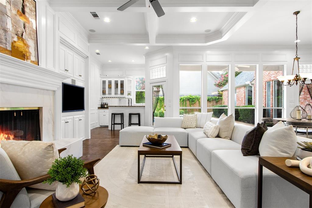3928 Dove Creek Lane