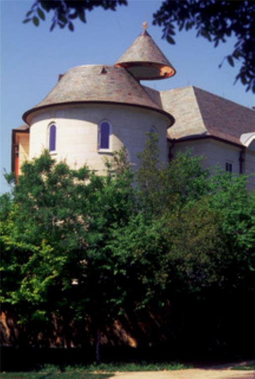 3901 Turtle Creek Boulevard 7