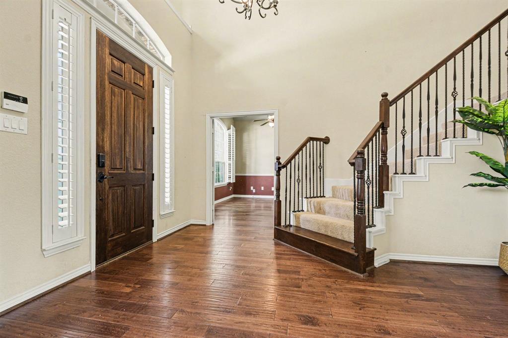 8125 Skyridge Drive