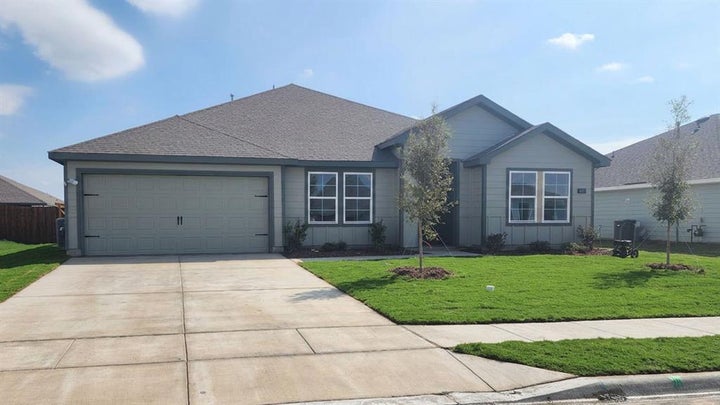 Photo 1 of 30 — 411 White Willow Drive, Nevada, TX 75173