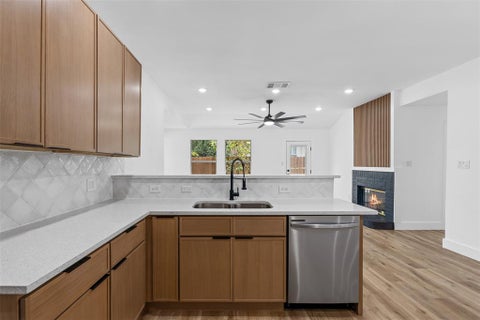 Tiny photo for 10232 Blackjack Oaks Drive, Dallas, TX 75227 (MLS # 21397113)
