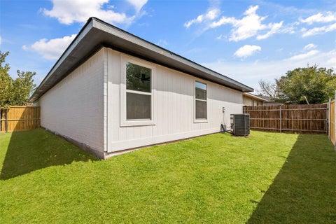 Tiny photo for 10232 Blackjack Oaks Drive, Dallas, TX 75227 (MLS # 21397113)