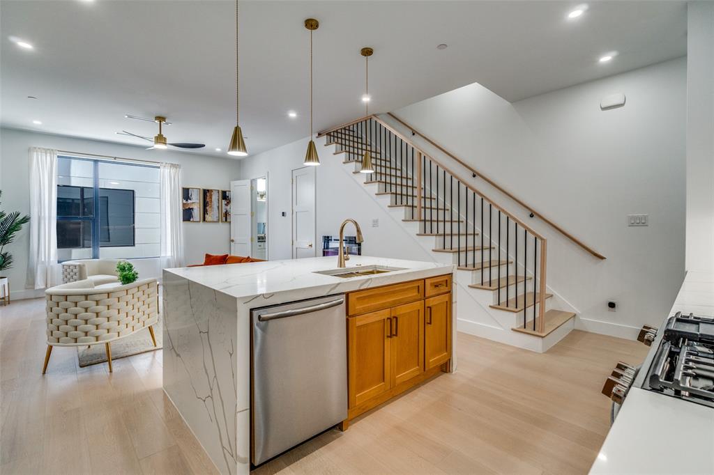 Dallas Land & Loan 03 - Residential