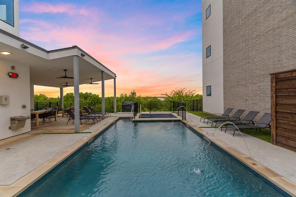 Westport Lakeview Villas - Residential