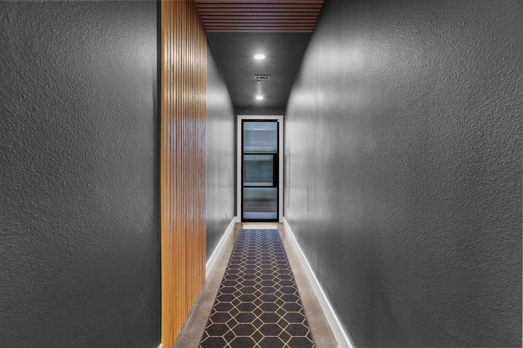 4949 Blaynes View
