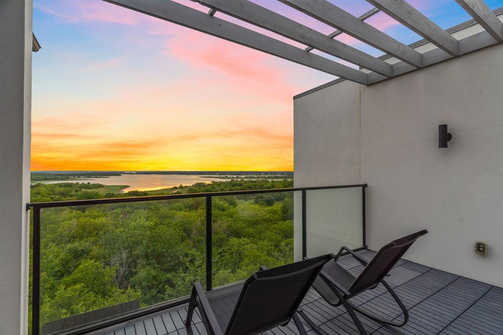 Westport Lakeview Villas - Residential