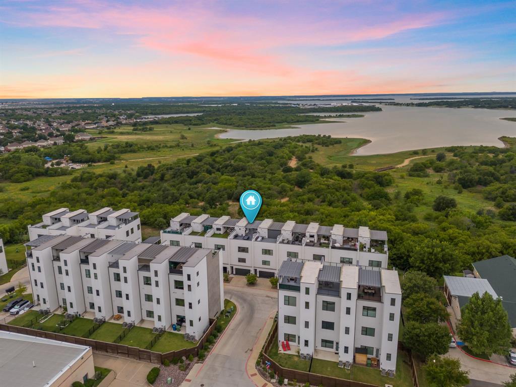 Westport Lakeview Villas - Residential