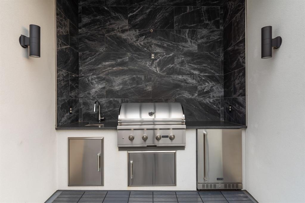 Westport Lakeview Villas - Residential