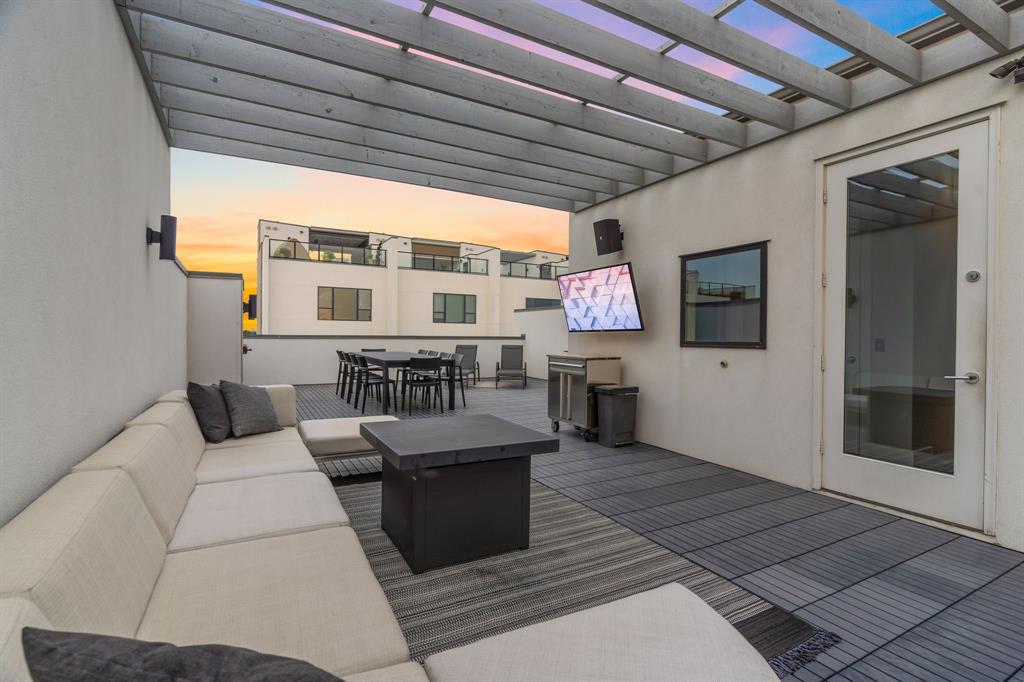 Westport Lakeview Villas - Residential