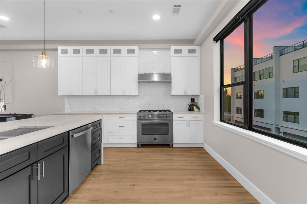 Westport Lakeview Villas - Residential