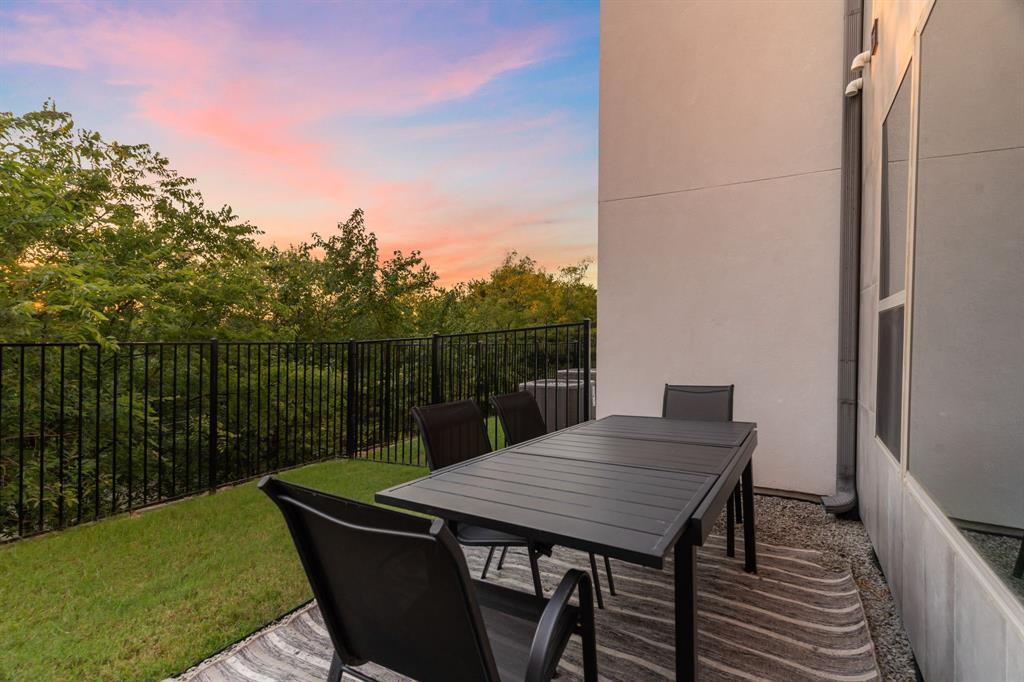 Westport Lakeview Villas - Residential