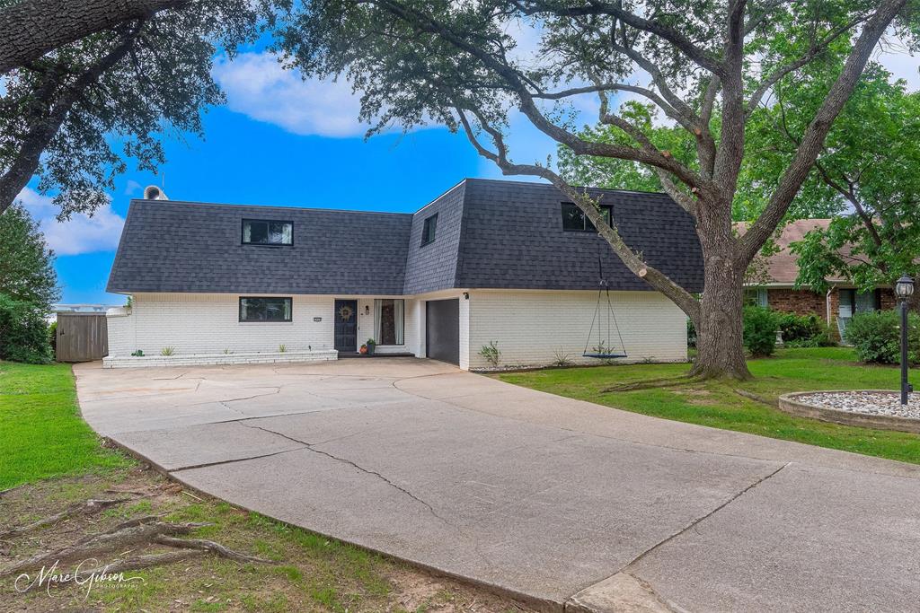 3420 Bruce Circle