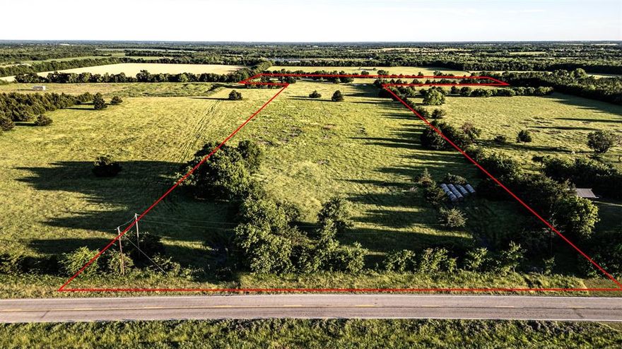 Welcome to 23 acres of endless potential and opportunity in the heart of Hunt County!  Located on the scenic and lightly traveled FM 1532, just minutes from downtown Commerce and Texas A&M University-Commerce.   This expansive tract offers a good mix of open pasture, scattered trees, and 2 ponds and is the perfect blend of privacy, convenience and possibility!!!    Property would make a beautiful home place or great investment!!  Grab it before it is gone!