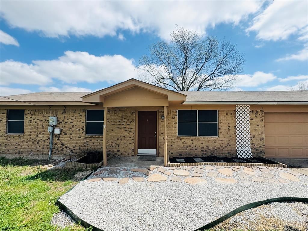 Photo of 161 Green Circle, Rockwall, TX 75189 (MLS # 21240234)