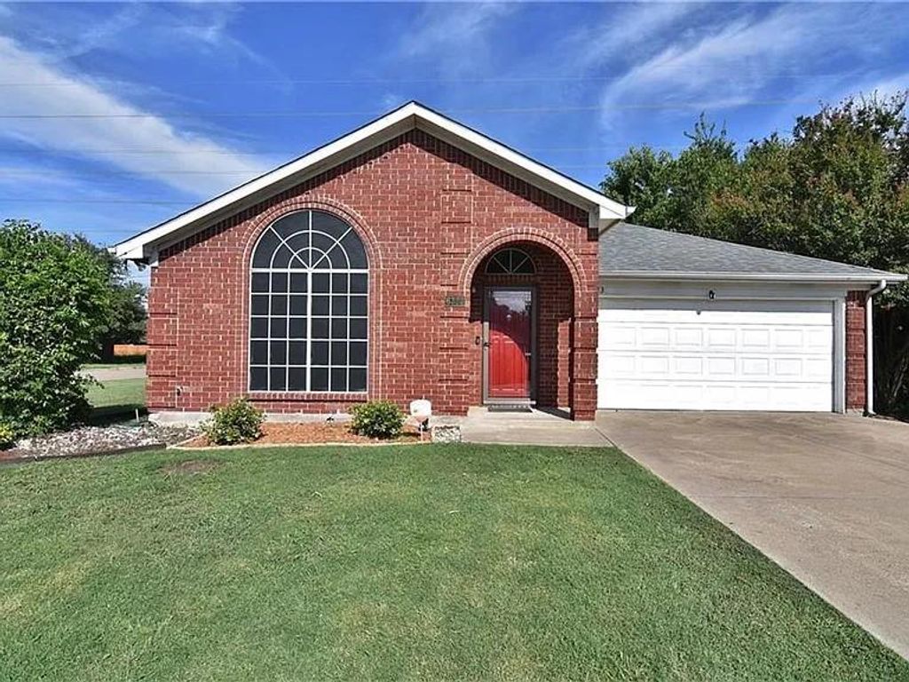 Photo of 6323 Brookbriar Court, Arlington, TX 76018 (MLS # 21215371)