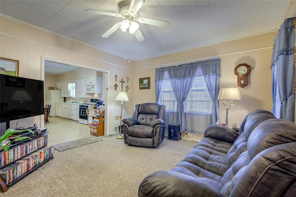 Orig Town Of Wolfe City - Residential