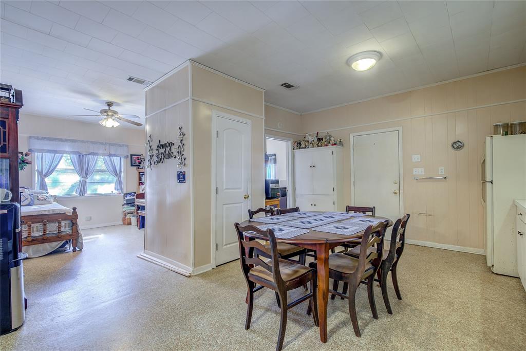 Orig Town Of Wolfe City - Residential