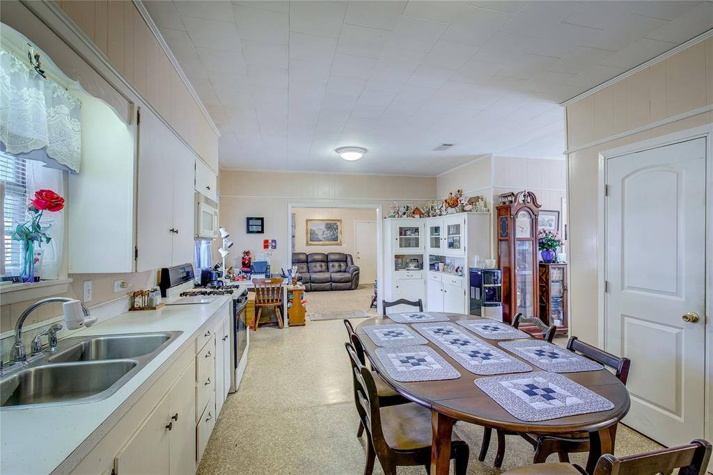 Orig Town Of Wolfe City - Residential