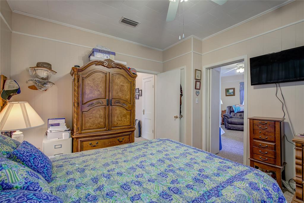 Orig Town Of Wolfe City - Residential