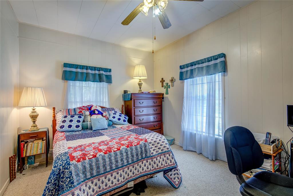 Orig Town Of Wolfe City - Residential