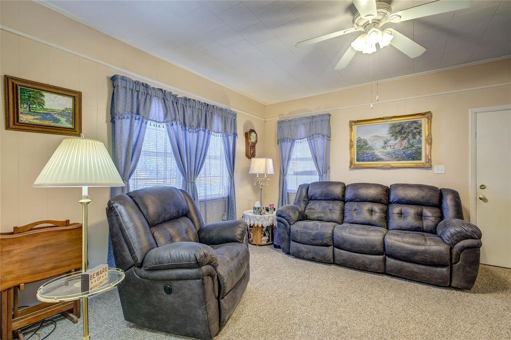 Orig Town Of Wolfe City - Residential