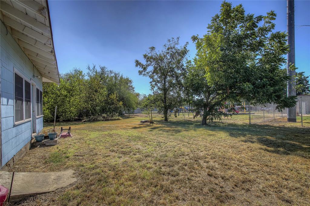 Orig Town Of Wolfe City - Residential