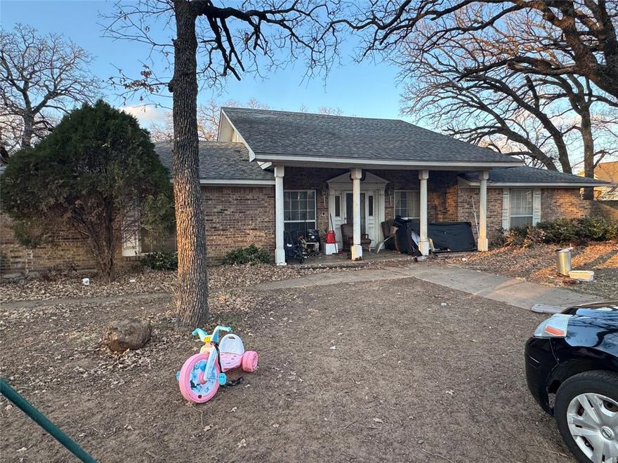 Calling all investors, builders, and developers! Rare opportunity to own approximately 3 acres in Arlington with Mansfield ISD zoning. The existing home on the property requires extensive repairs and is being sold AS-IS, making this an ideal project for renovation, rebuild, or redevelopment.
The true value is in the land and location. Large acreage parcels like this are increasingly difficult to find in Arlington, especially within the highly sought-after Mansfield school district. With ample space and endless potential, this property is perfect for those looking to create a custom estate, investment project, or explore future development possibilities (buyer to verify zoning and use). Conveniently located with access to major highways, shopping, dining, and the greater DFW area.

Bring your vision and unlock the potential of this unique property.