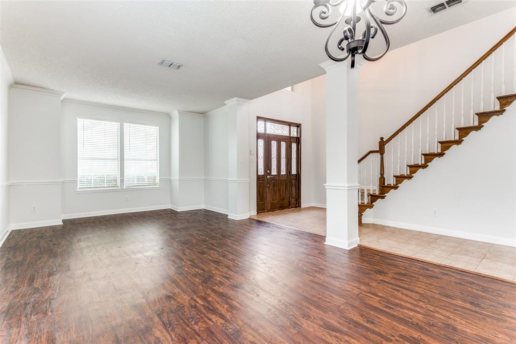 2410 Bowie Lane