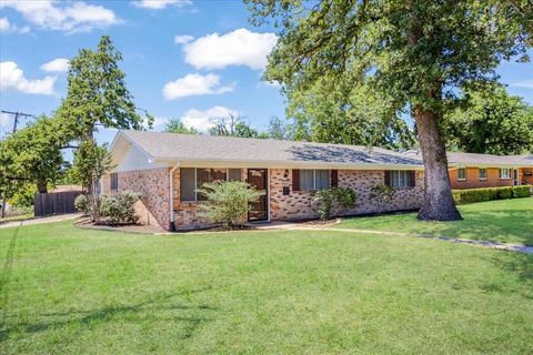 131 S Imperial Drive Denison TX 75020