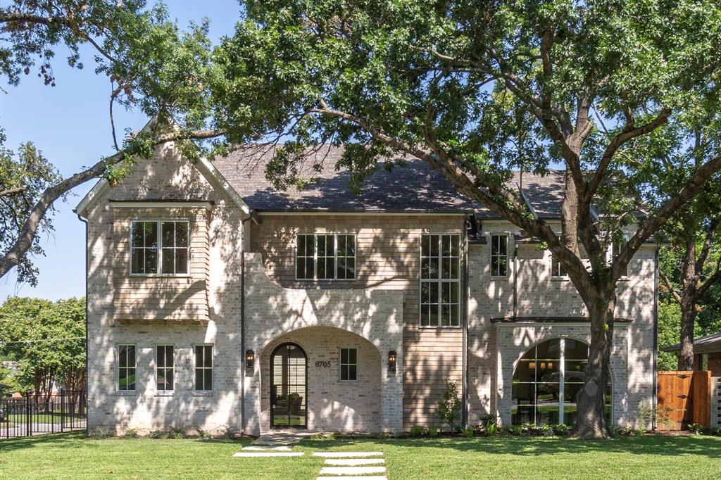 LAKE RIDGE ESTATES 1ST INST - Residential