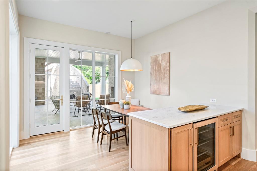 LAKE RIDGE ESTATES 1ST INST - Residential