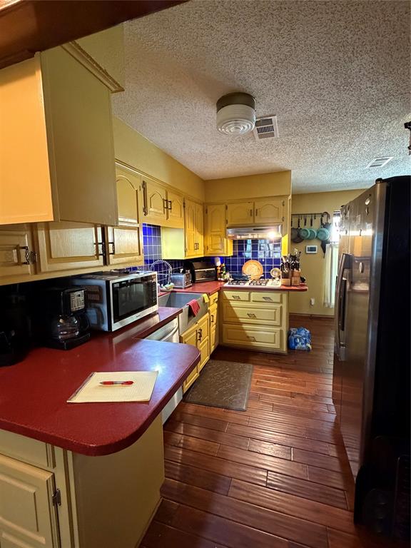 1104 Mayleaf Drive