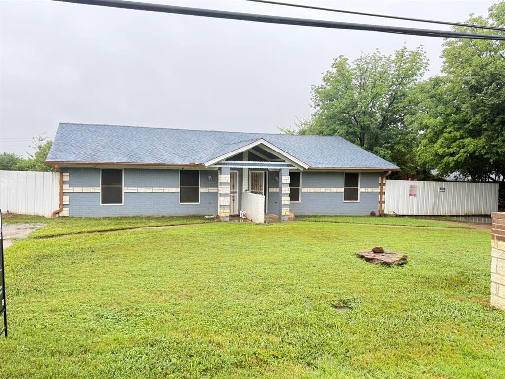 4244-4246 Fairlane Avenue