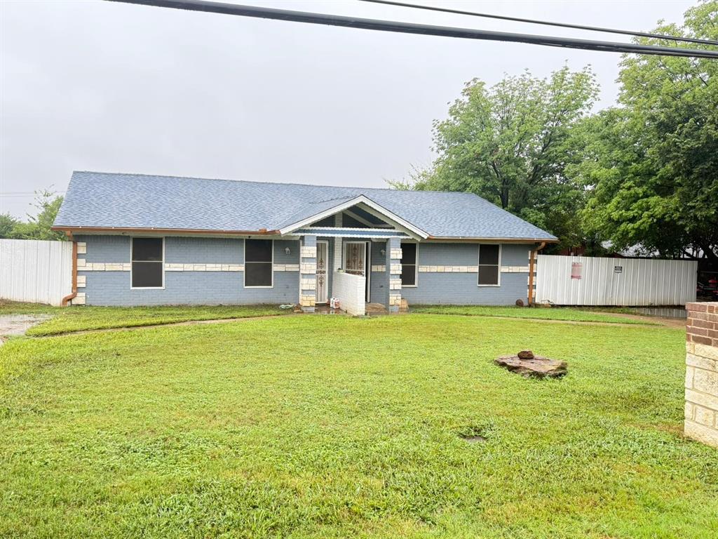 4244-4246 Fairlane Avenue